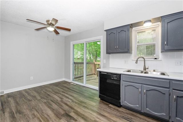 102 Cooper Street, Buckner, MO 64016