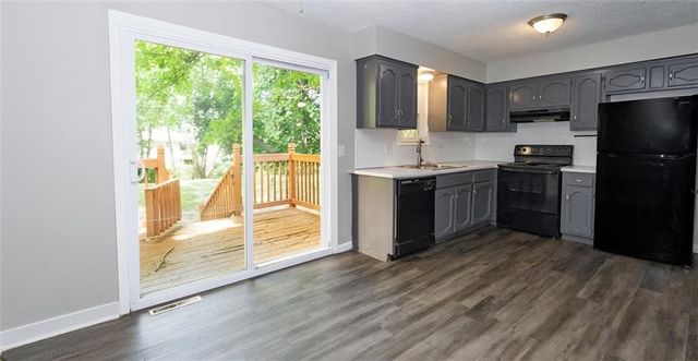 102 Cooper Street, Buckner, MO 64016