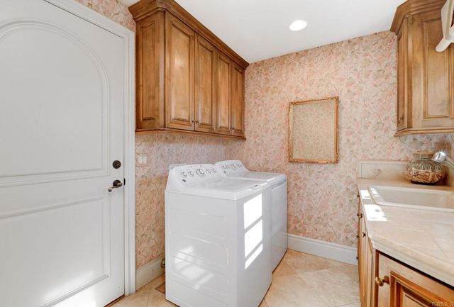 7185 Aviara Drive, Carlsbad, CA 92011