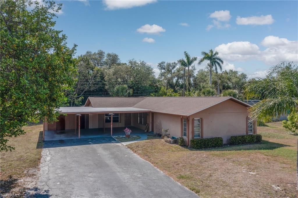 2215 Marilyn LN, FORT MYERS, FL 33905 — exterior