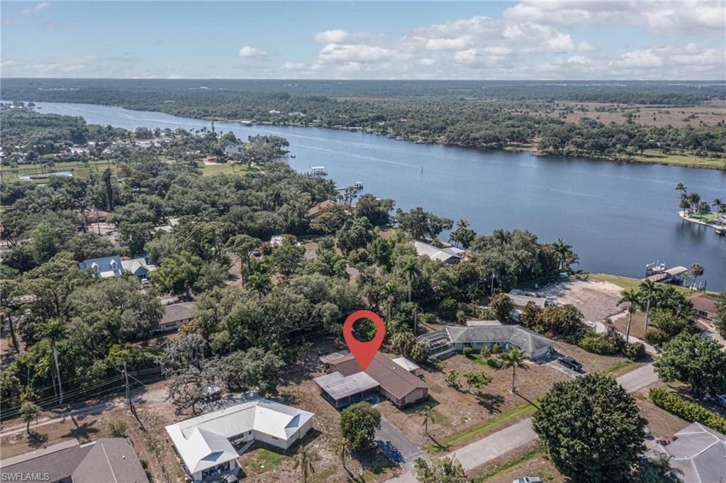 2215 Marilyn LN, FORT MYERS, FL 33905 — photo 2