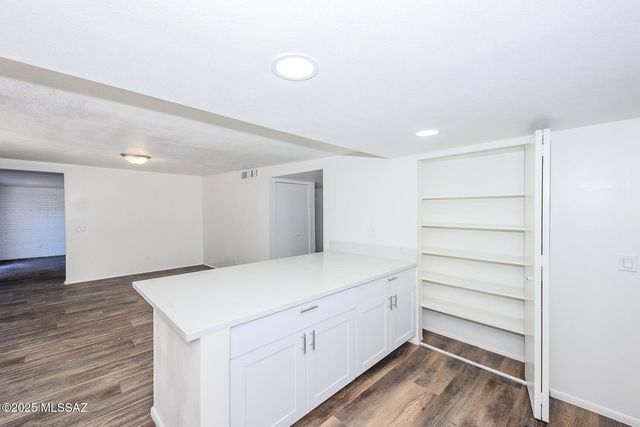 1241 N Camino Seco, Tucson, AZ 85715