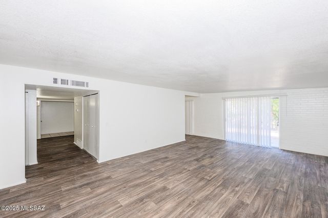 1241 N Camino Seco, Tucson, AZ 85715