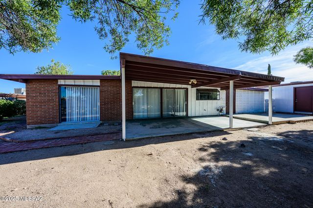 1241 N Camino Seco, Tucson, AZ 85715