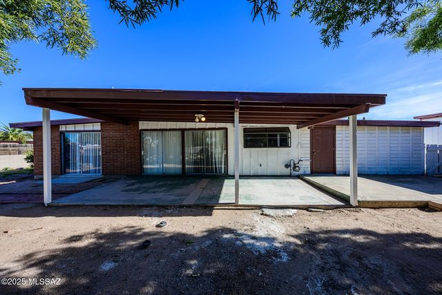 1241 N Camino Seco, Tucson, AZ 85715