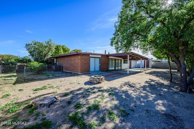 1241 N Camino Seco, Tucson, AZ 85715