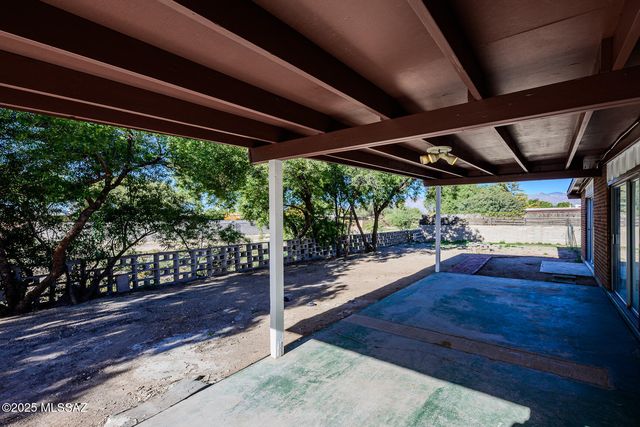 1241 N Camino Seco, Tucson, AZ 85715