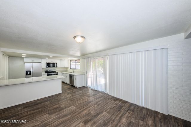 1241 N Camino Seco, Tucson, AZ 85715