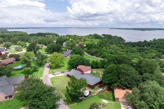 105 Texoma Terrace Road, Denison, TX 75020