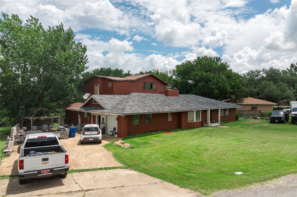 105 Texoma Terrace Road, Denison, TX 75020