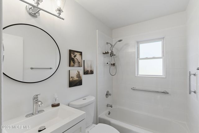 3 Myrtle Avenue A, Eatontown, NJ 07724