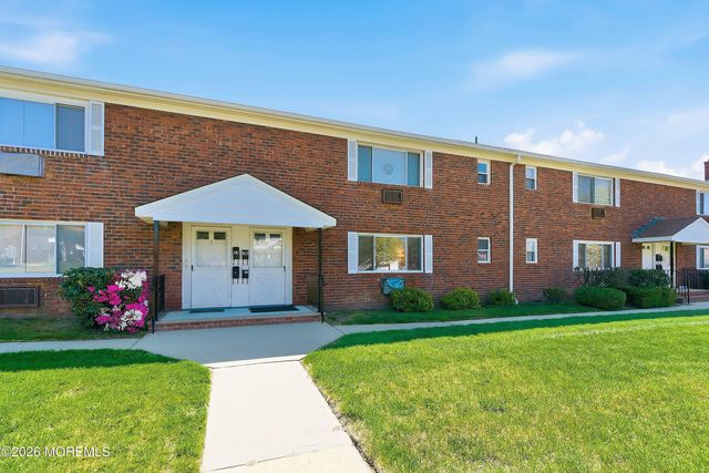 3 Myrtle Avenue A, Eatontown, NJ 07724