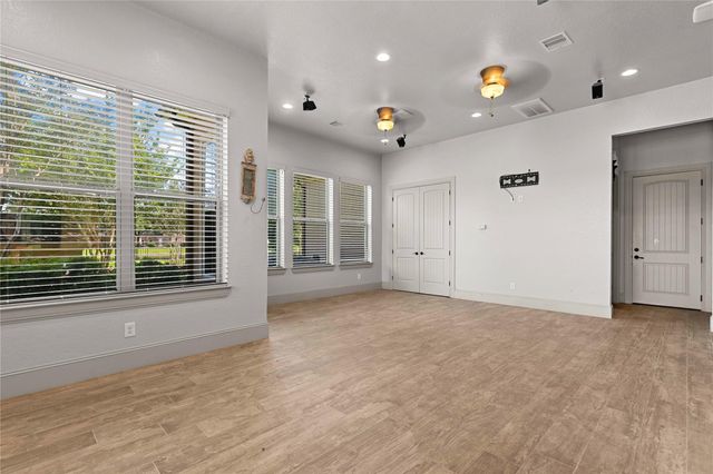 2419 Parrot Shell Lane, Richmond, TX 77406