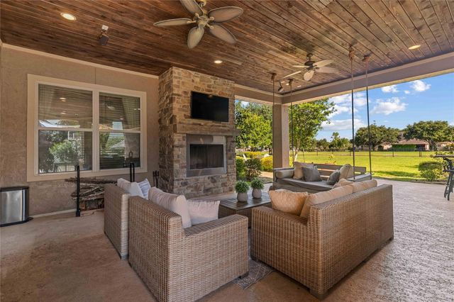 2419 Parrot Shell Lane, Richmond, TX 77406