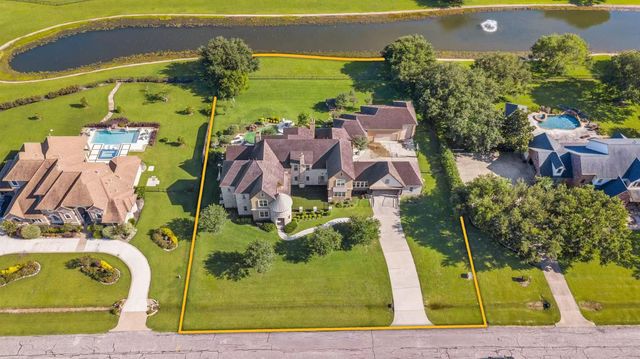 2419 Parrot Shell Lane, Richmond, TX 77406