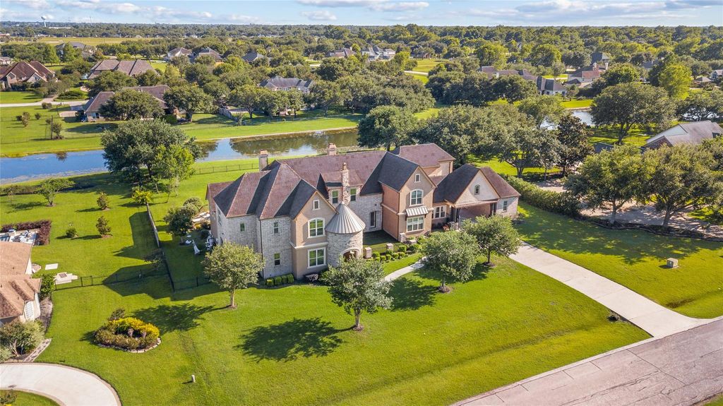 2419 Parrot Shell Lane, Richmond, TX 77406