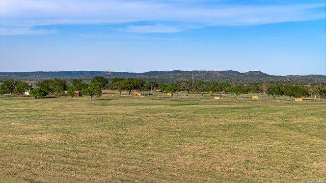 0003 Clearwater, Comfort, TX 78013