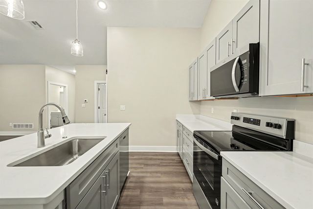 2711 Amelia Ln., Salina, KS 67401
