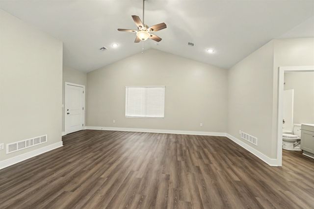 2711 Amelia Ln., Salina, KS 67401