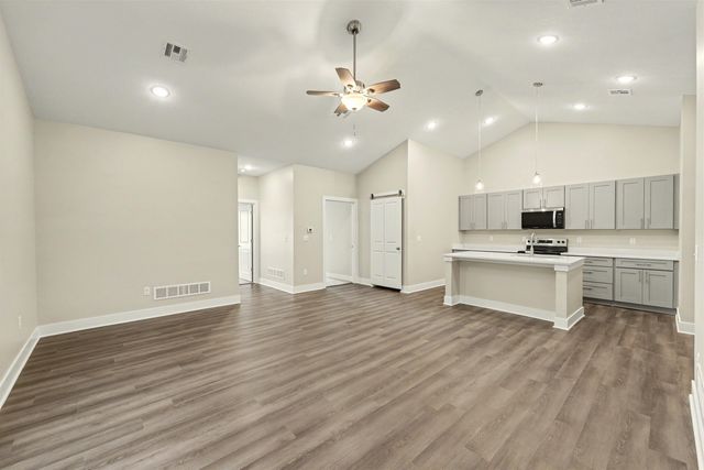 2711 Amelia Ln., Salina, KS 67401