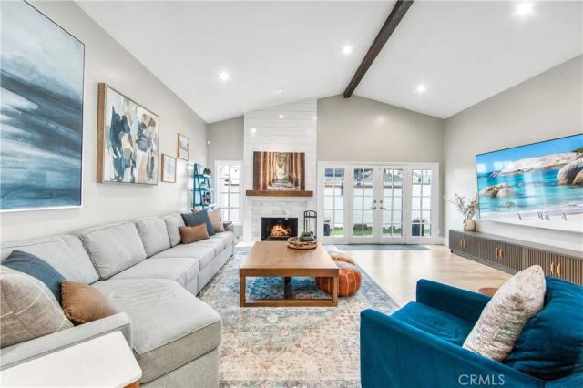 5522 Mossvale Circle, Huntington Beach, CA 92649