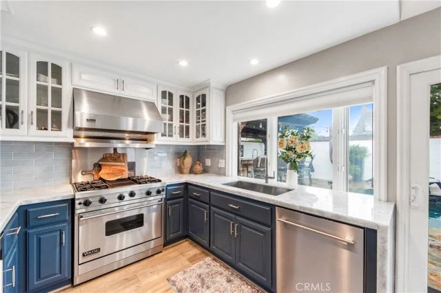 5522 Mossvale Circle, Huntington Beach, CA 92649