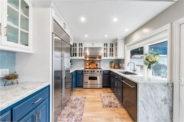 5522 Mossvale Circle, Huntington Beach, CA 92649