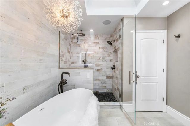 5522 Mossvale Circle, Huntington Beach, CA 92649