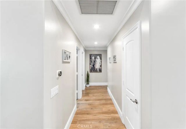 5522 Mossvale Circle, Huntington Beach, CA 92649
