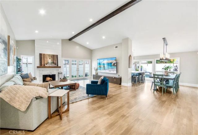 5522 Mossvale Circle, Huntington Beach, CA 92649
