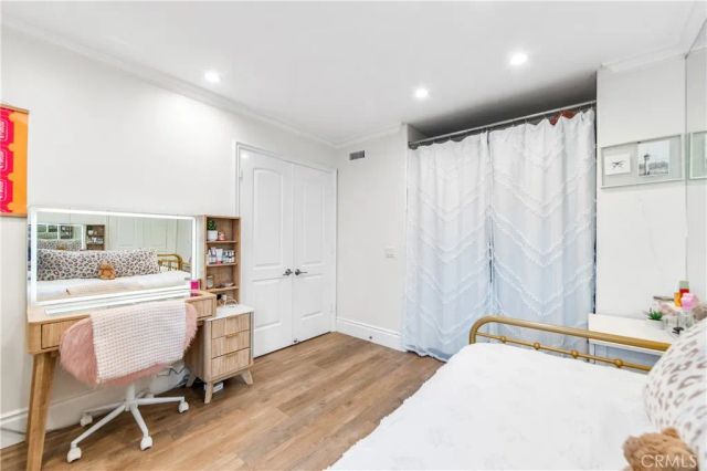 5522 Mossvale Circle, Huntington Beach, CA 92649