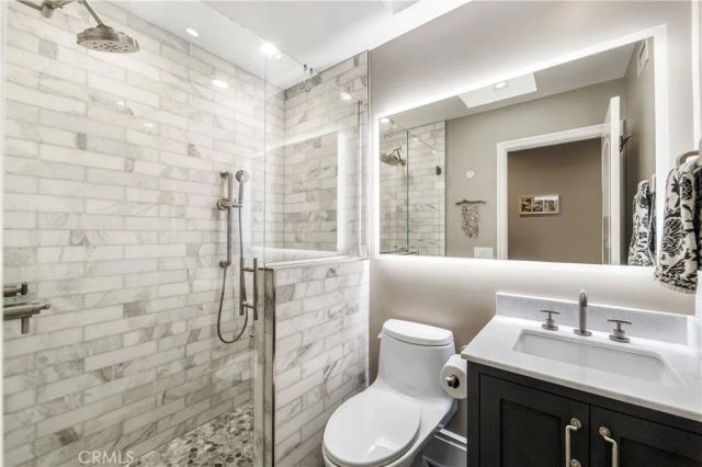 5522 Mossvale Circle, Huntington Beach, CA 92649