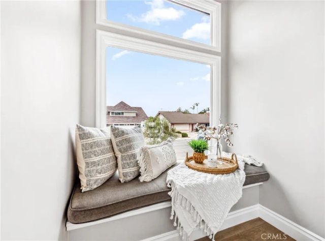 5522 Mossvale Circle, Huntington Beach, CA 92649