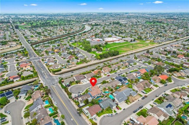 5522 Mossvale Circle, Huntington Beach, CA 92649
