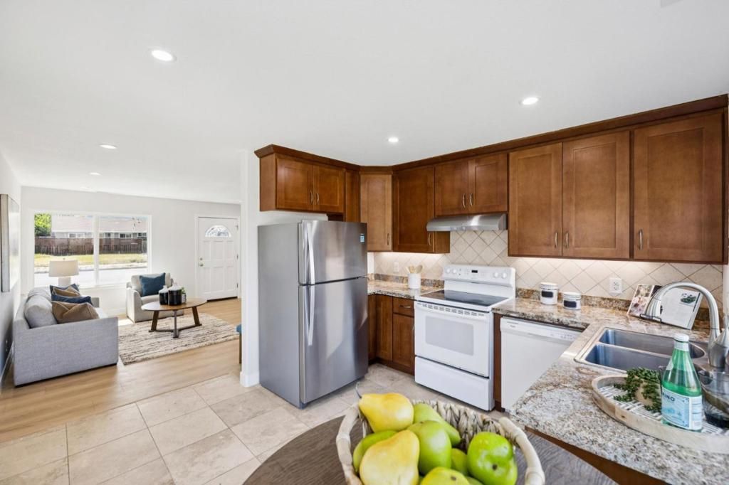 Image 10 of property listing at 2877 Bellini Court, San Jose, CA 95132