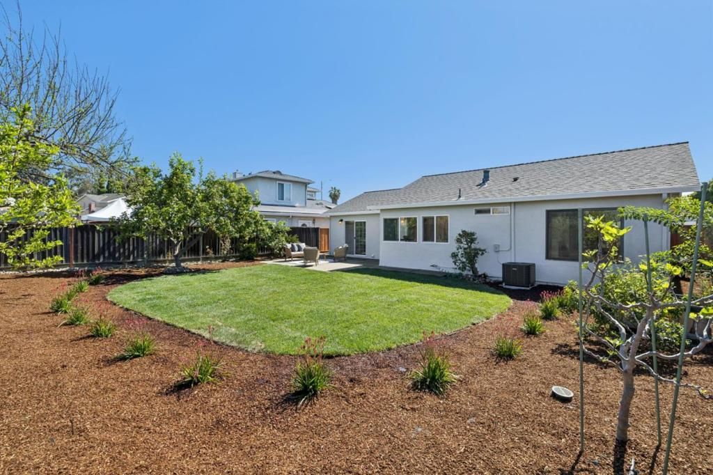 Image 24 of property listing at 2877 Bellini Court, San Jose, CA 95132