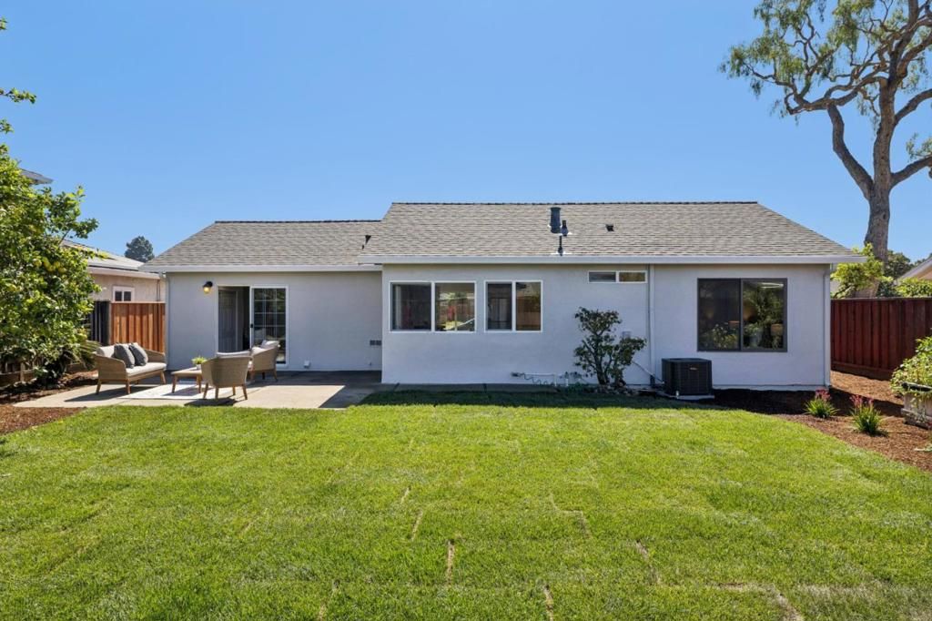 Image 25 of property listing at 2877 Bellini Court, San Jose, CA 95132