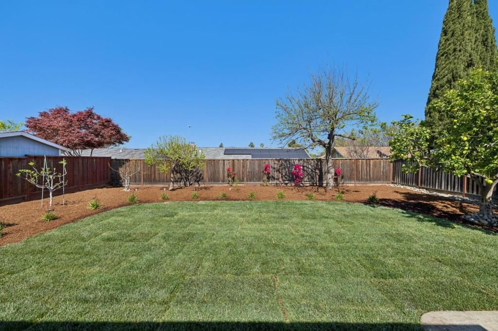 Image 26 of property listing at 2877 Bellini Court, San Jose, CA 95132