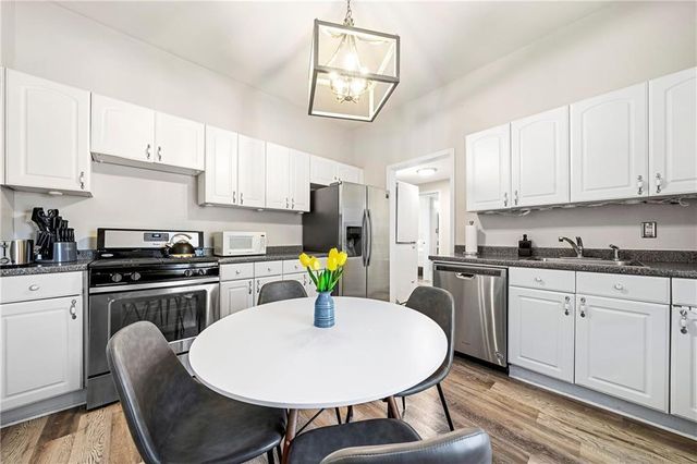 1099 Center Street NW, Atlanta, GA 30318