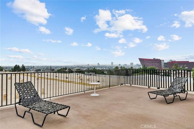 960 Larrabee Street 120, West Hollywood, CA 90069