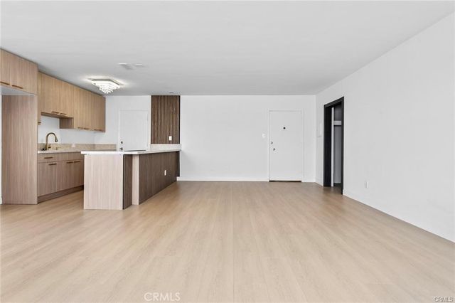 960 Larrabee Street 120, West Hollywood, CA 90069