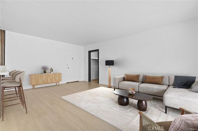 960 Larrabee Street 120, West Hollywood, CA 90069