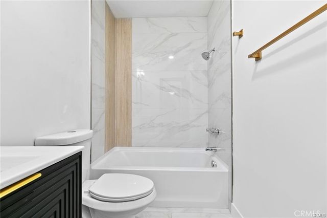 960 Larrabee Street 120, West Hollywood, CA 90069
