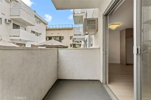 960 Larrabee Street 120, West Hollywood, CA 90069