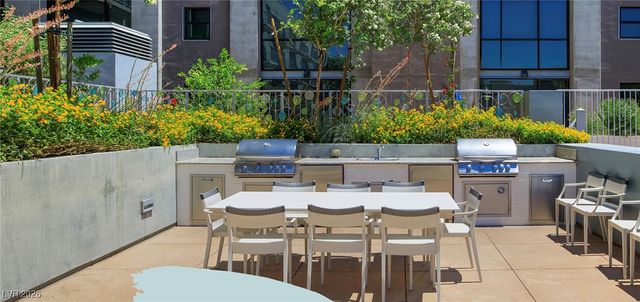 353 East Bonneville Avenue 805, Las Vegas, NV 89101