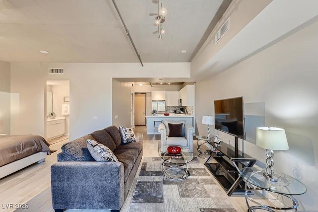 353 East Bonneville Avenue 805, Las Vegas, NV 89101