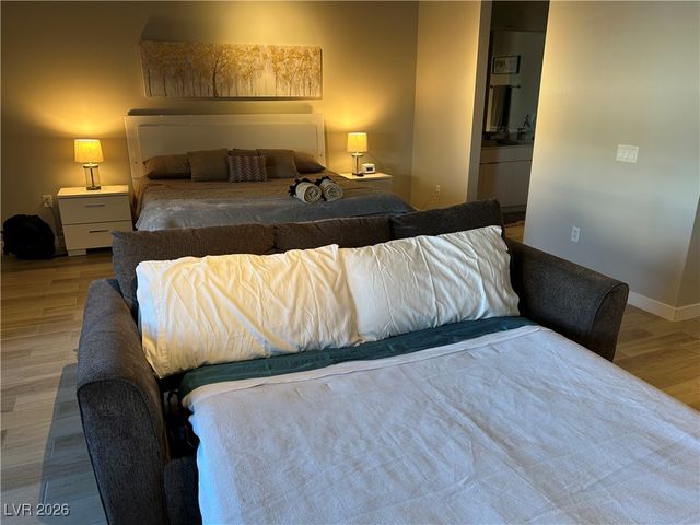 353 East Bonneville Avenue 805, Las Vegas, NV 89101