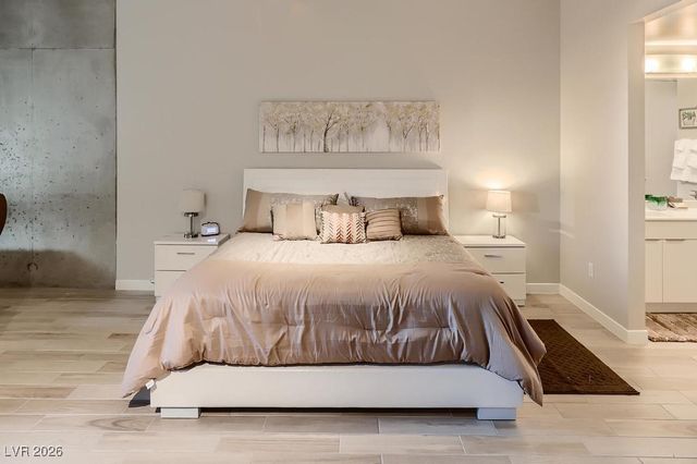 353 East Bonneville Avenue 805, Las Vegas, NV 89101