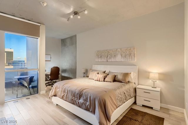 353 East Bonneville Avenue 805, Las Vegas, NV 89101