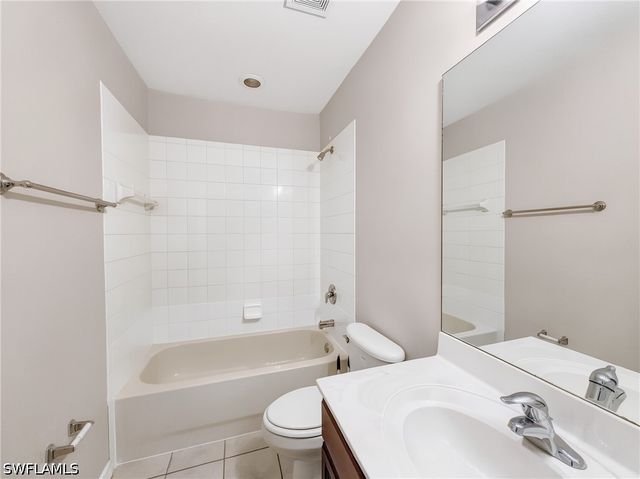 9706 Roundstone CIR, Fort Myers, FL 33967
